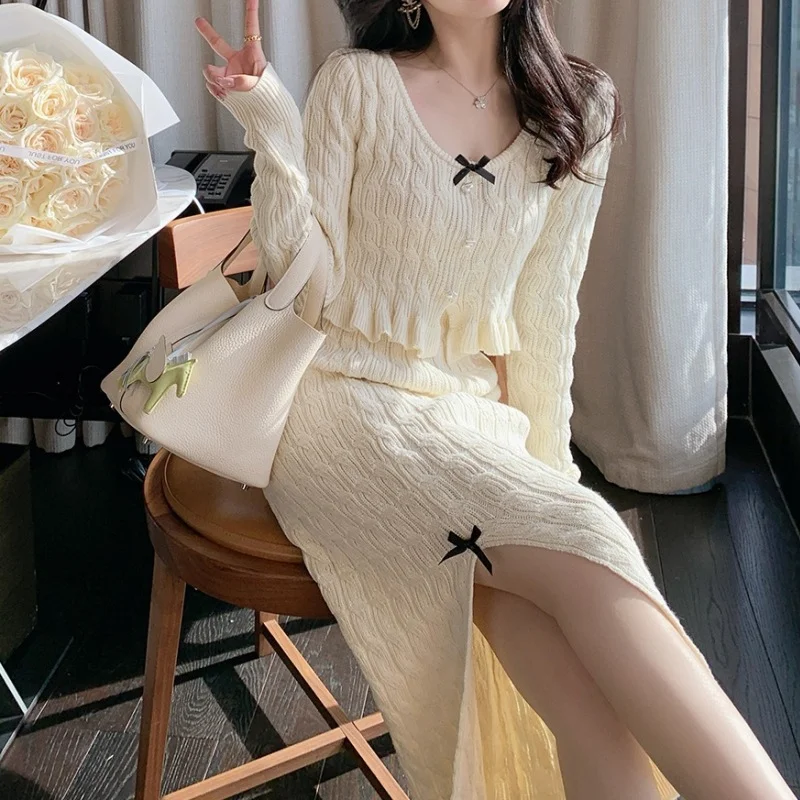 Toloer Toloer Wears To Take A Whole Set Of Female Autumn Winter New Style Small French Gentle Temperament Sweet Knit Sweater Suit Skirt-Outfit Ideas