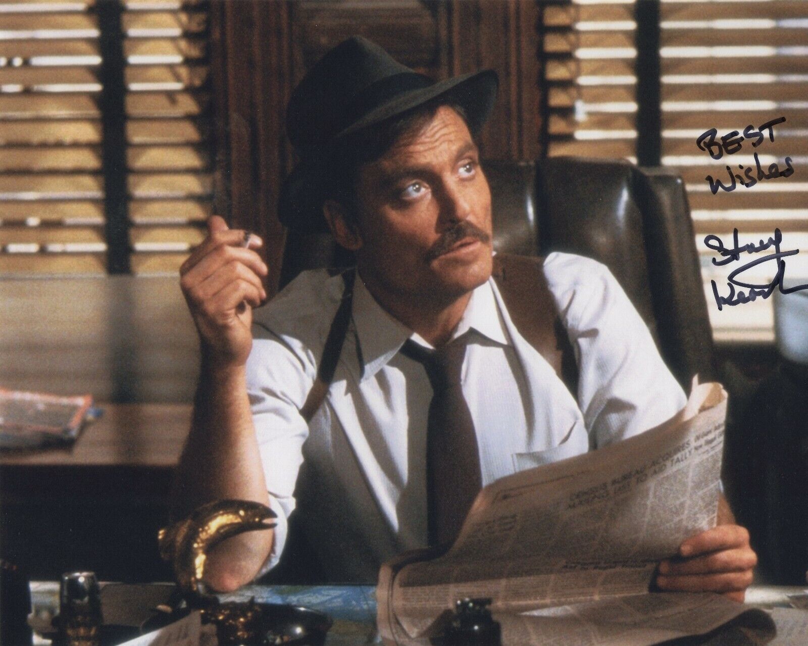 STACY KEACH SIGNED AUTOGRAPH 8X10 Photo Poster painting MIKE HAMMER #2