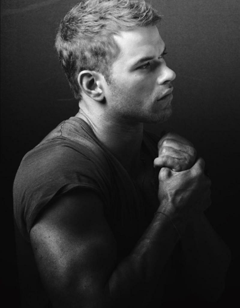 Kellan Lutz 8x10 Picture Simply Stunning Photo Poster painting Gorgeous Celebrity #45