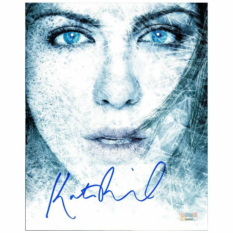 Kate Beckinsale Autographed Whiteout 8x10 Photo Poster painting