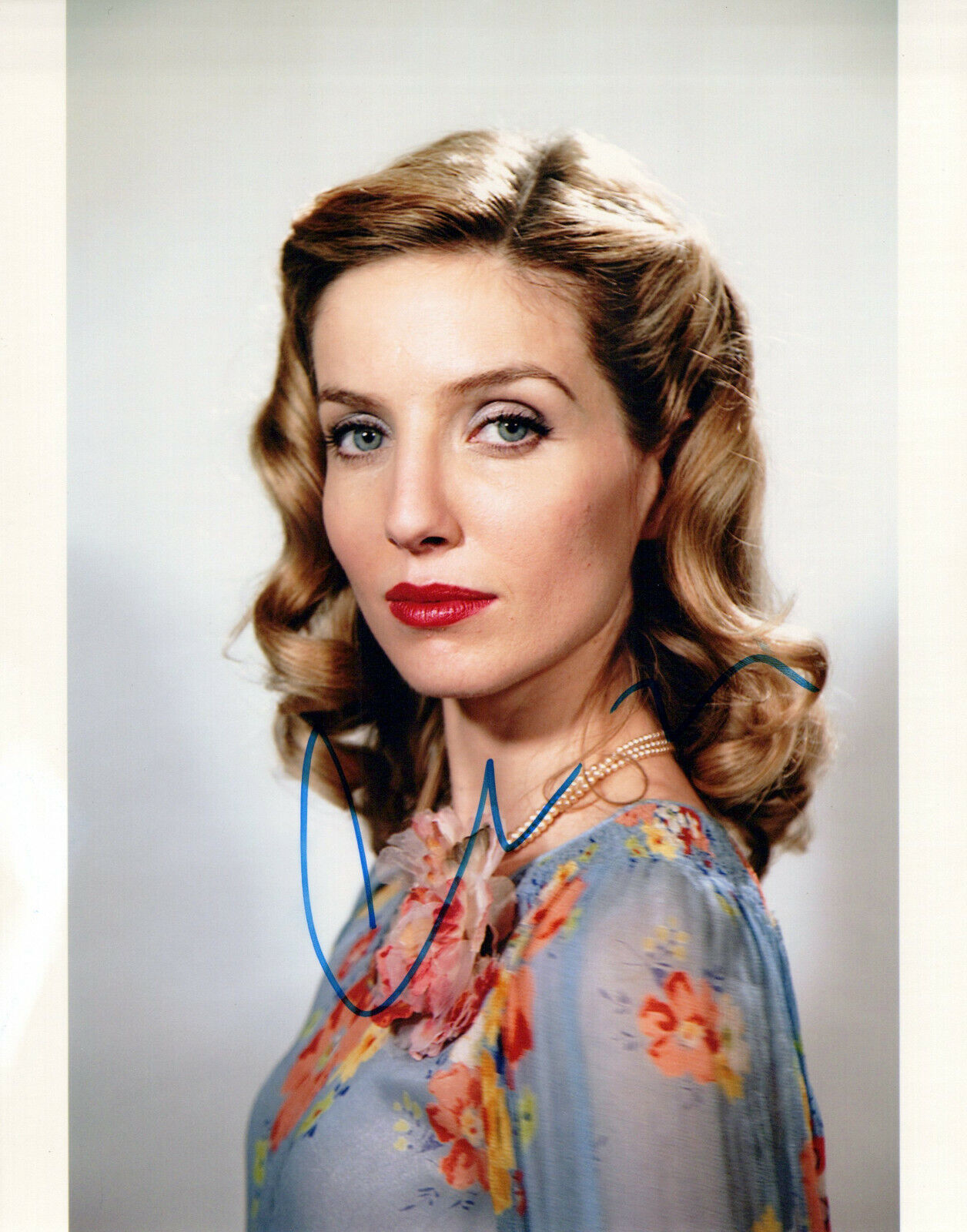 Annabelle Wallis glamour shot autographed Photo Poster painting signed 8x10 #4