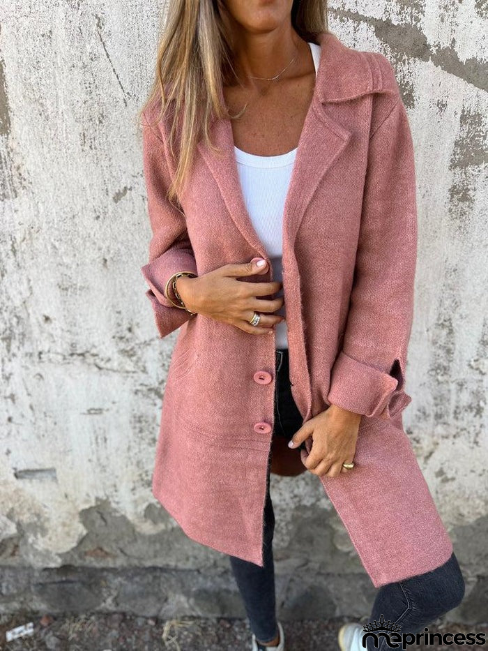 Fashionable and Minimalist Coat