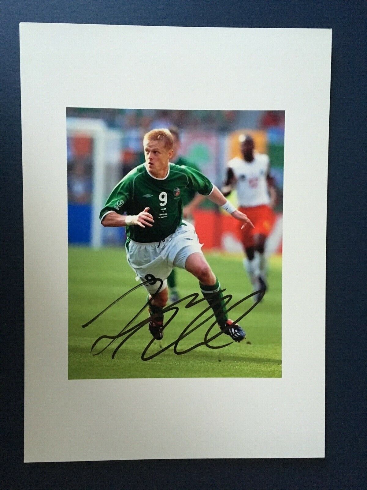 DAMIAN DUFF - IRISH INTERNATIONAL FOOTBALLER - SUPERB SIGNED Photo Poster painting