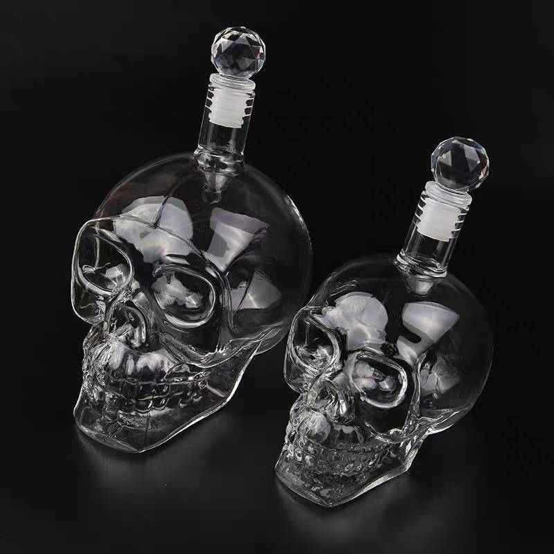 Tegooe Crystal Skull Head Decanter and Shot Glass Set Novelty Whiskey