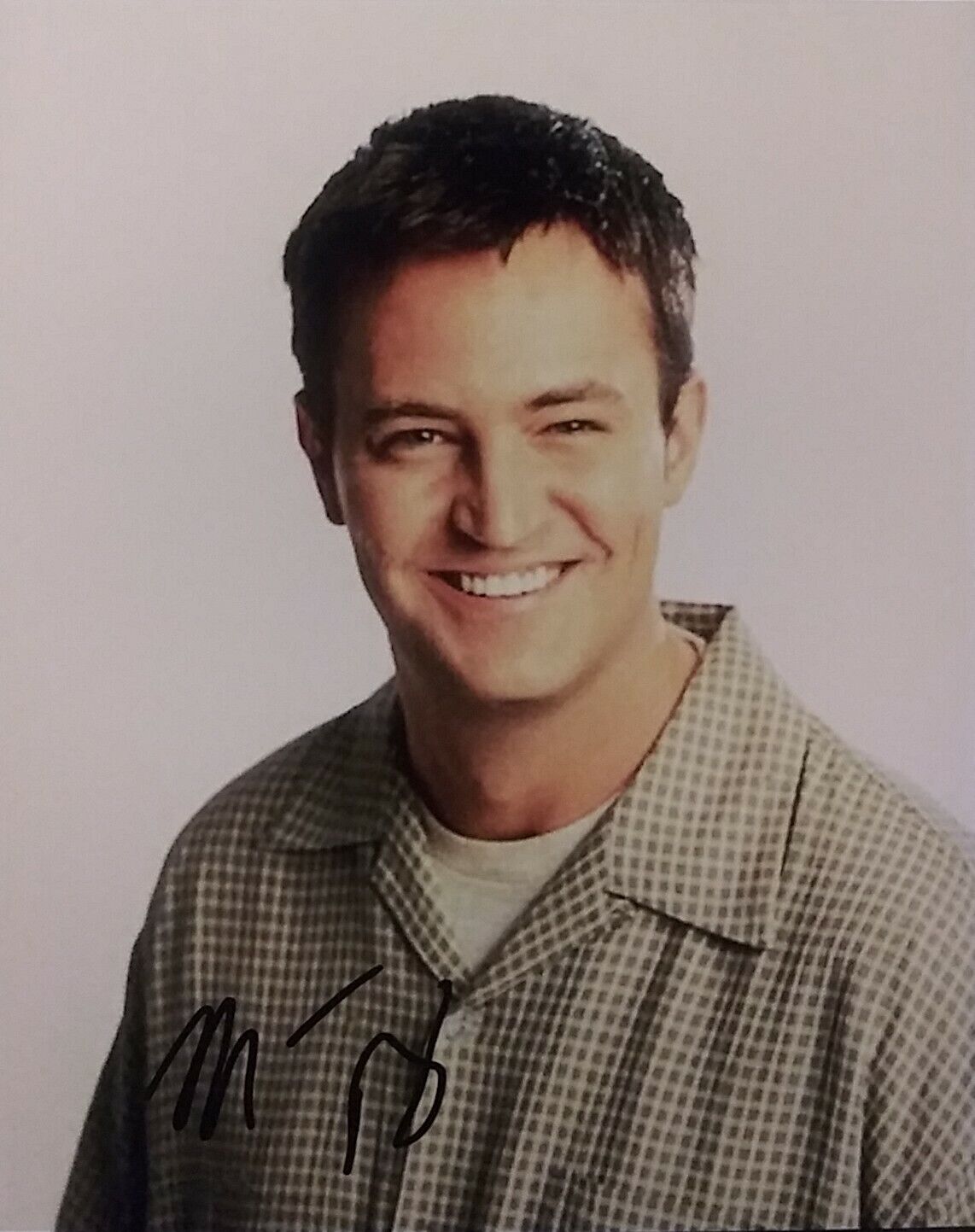 Matthew Perry - friends - signed 8 x 10