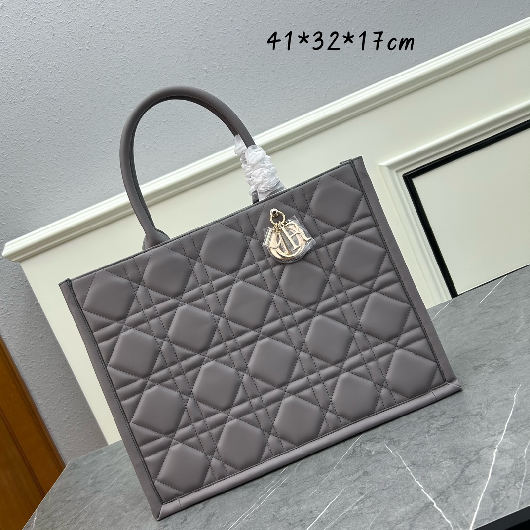 B1af24575c9b8f344e34e0ab4ef83580