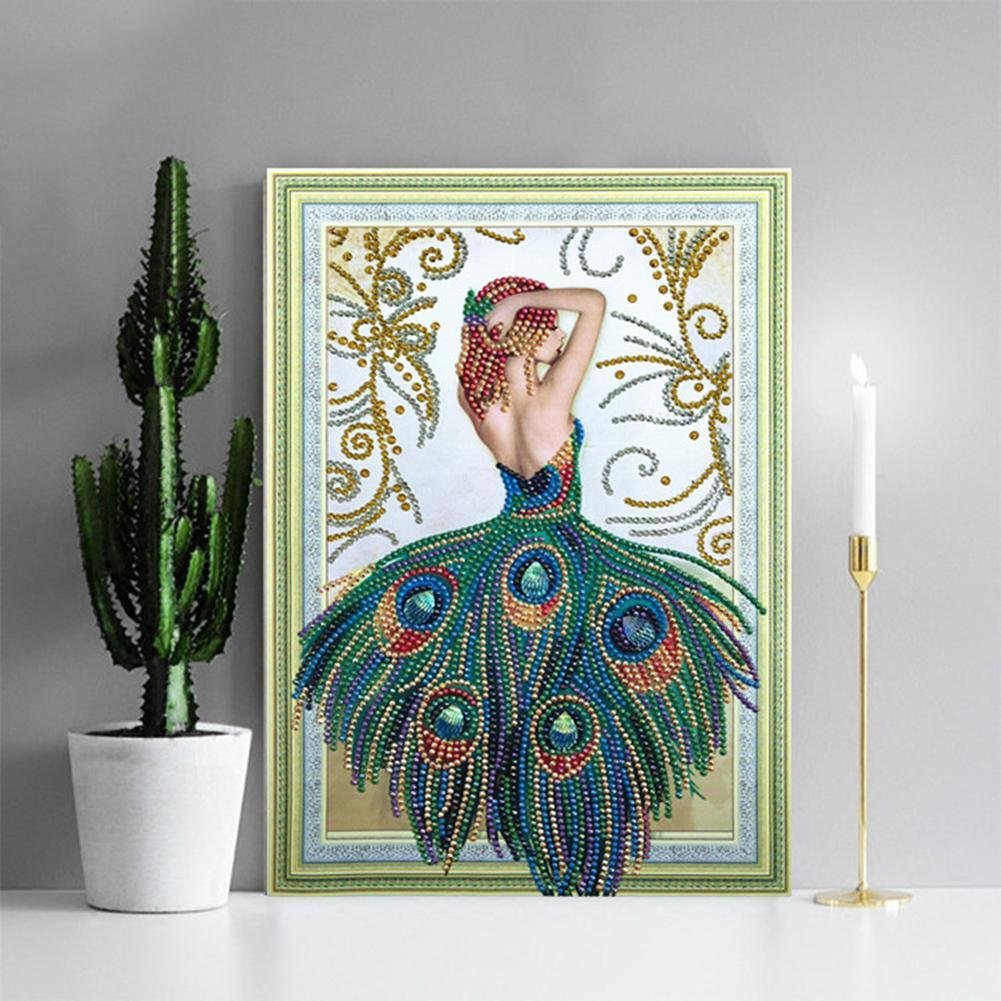 Diamond Painting Crystal Rhinestone Beauty in Peacock