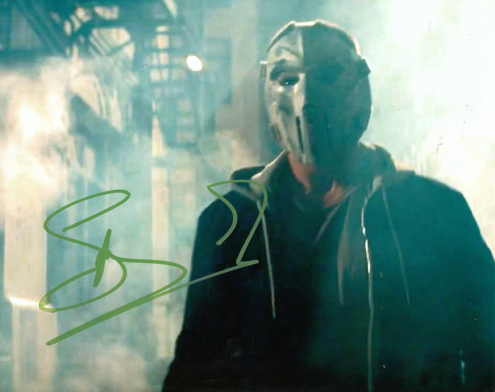 STEPHEN AMELL signed (TEENAGE MUTANT NINJA TURTLES) 8X10 *Casey Jones* W/COA #3