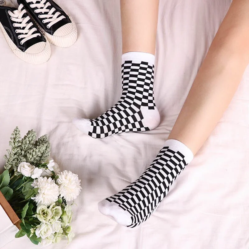 Korea Funky Harajuku Trend Women Checkerboard Socks Geometric Checkered Men Unisex Hip Hop Cotton Streetwear Novelty Sock