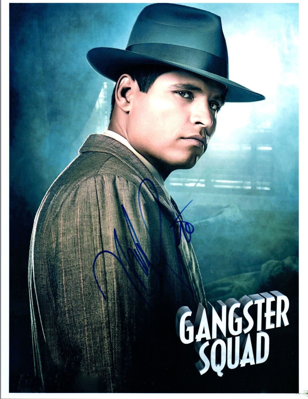 Michael Pena Signed Autographed 8x10 Photo Poster painting Gangster Squad Shooter COA VD