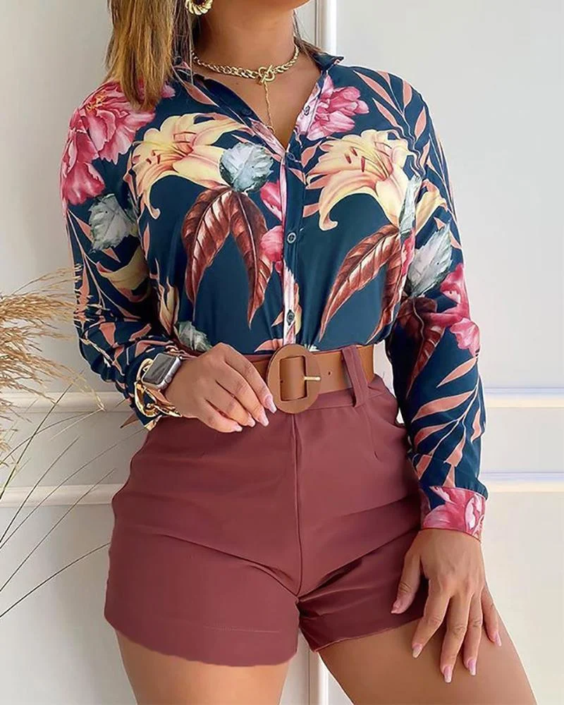 Casual two-piece set with printed long-sleeve shirt & solid shorts