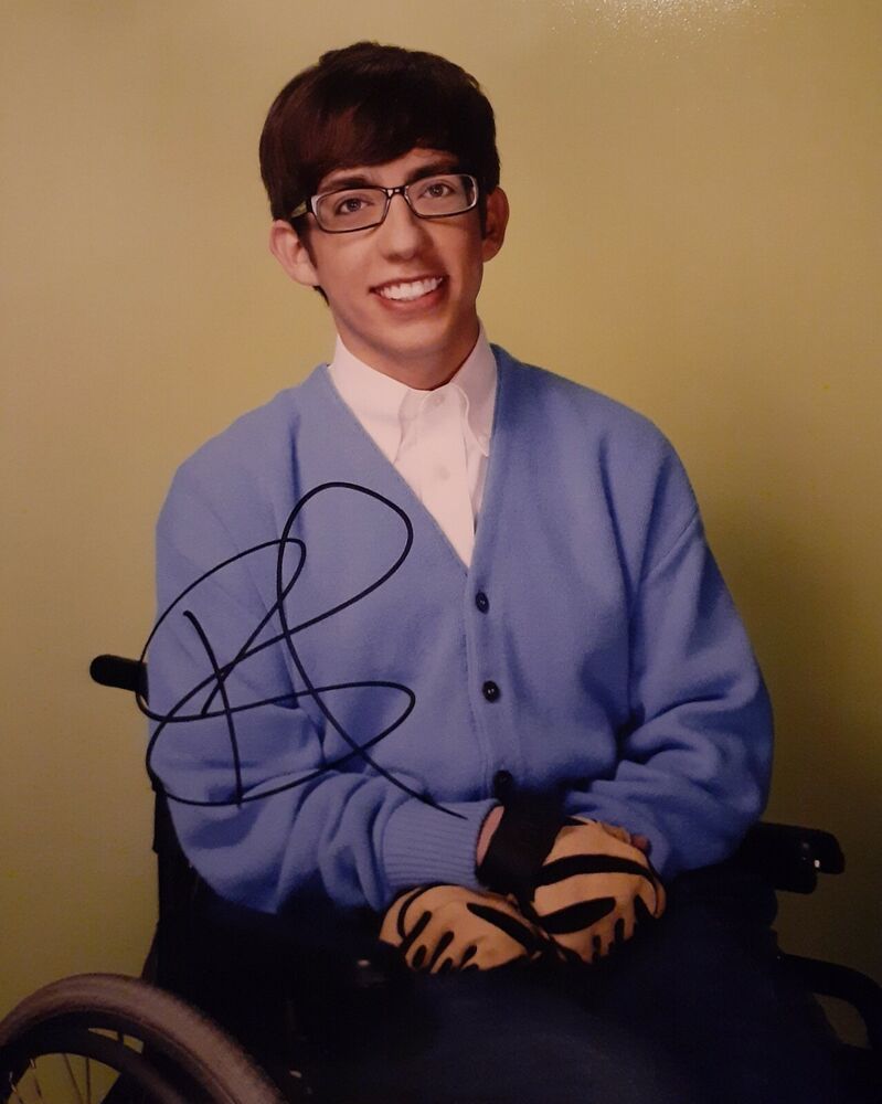 Kevin McHale signed 8x10