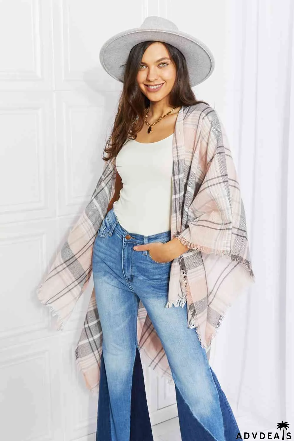Leto Punch of Plaid Lightweight Poncho