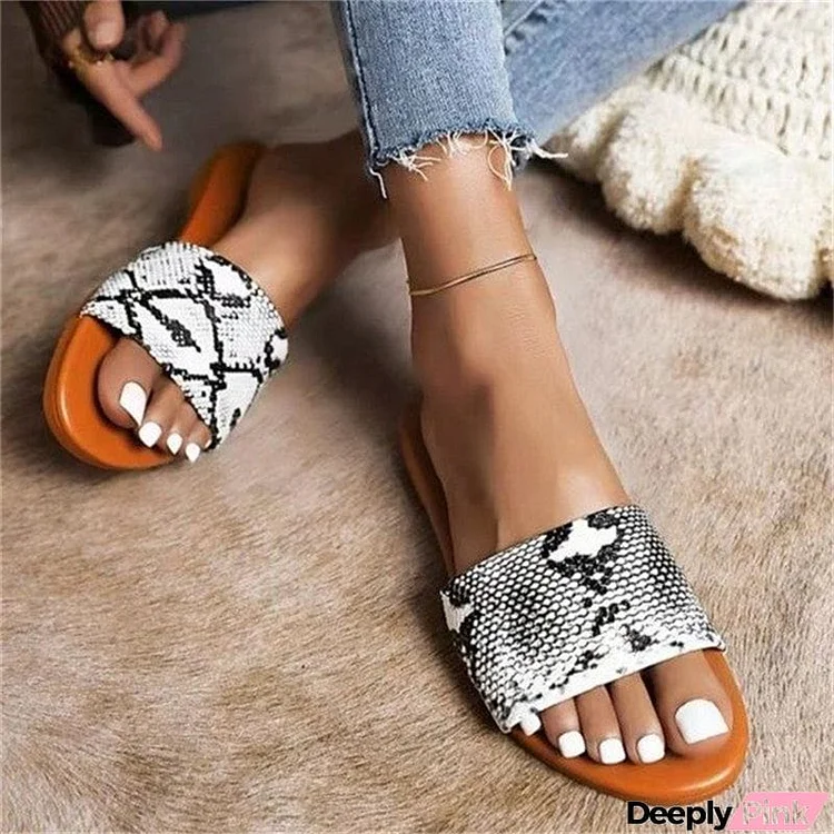 Female Leisure Outside Wear Snake Pattern Round Head Slippers