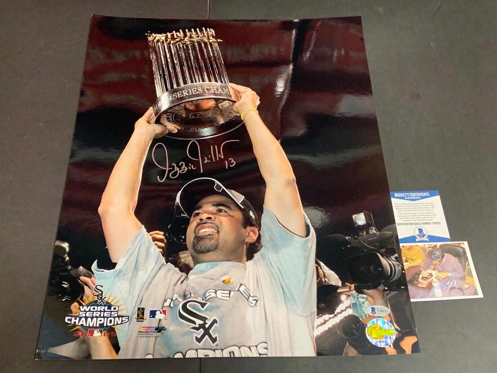 Ozzie Guillen Chicago White Sox Autographed Signed 16x20 Photo Poster painting Beckett COA