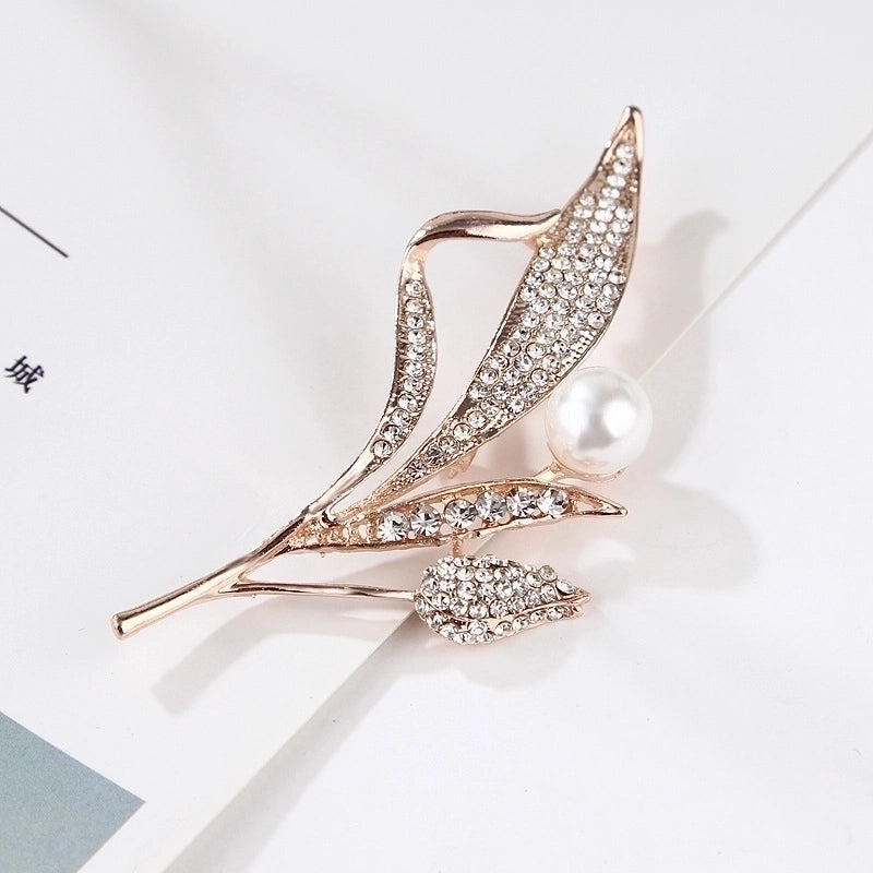 Elegant Pin Star Flower Snowflake Imitation Pearl Alloy Rhinestone Women’S Brooches
