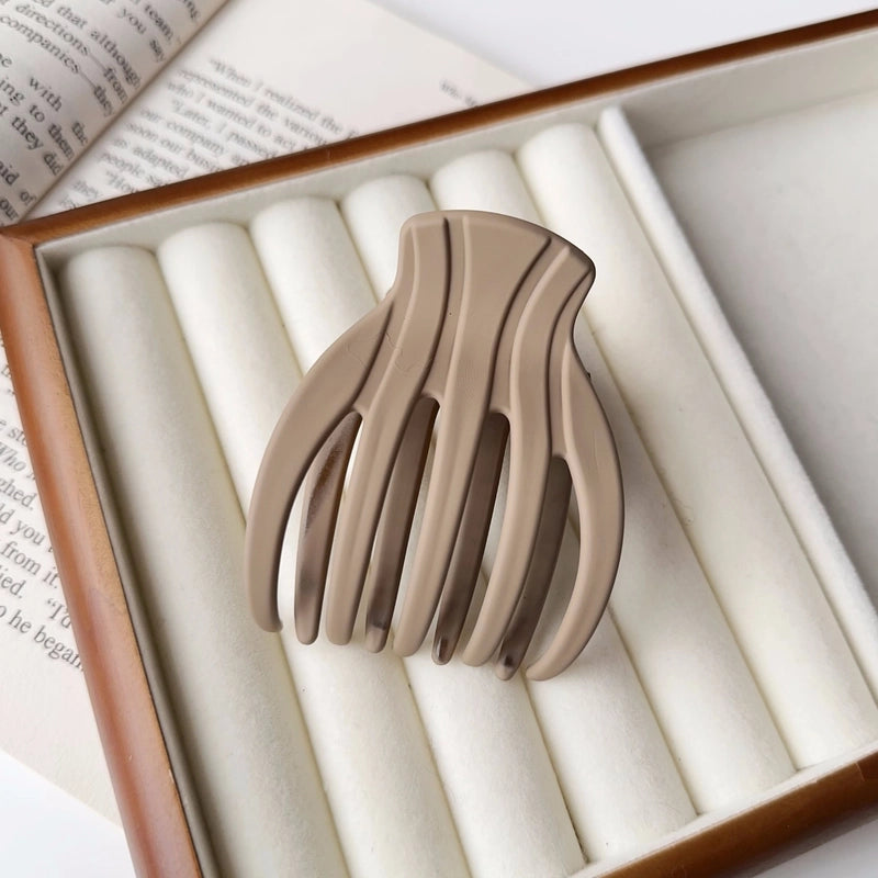 Minimalist Women’s Solid Color Plastic Resin Stoving Varnish Hair Claws