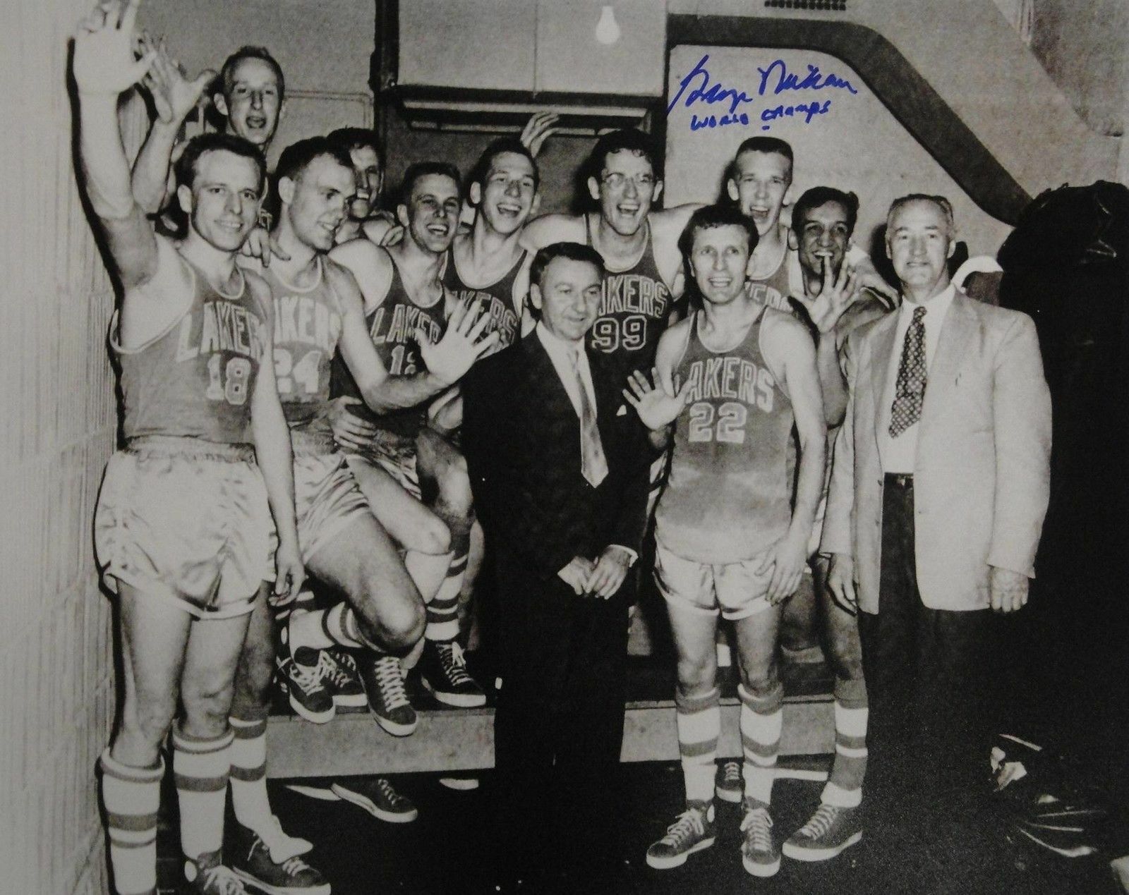 George Mikan Signed Autographed 16x20 Photo Poster paintinggraph Los Angeles Team MPLS W/COA WC