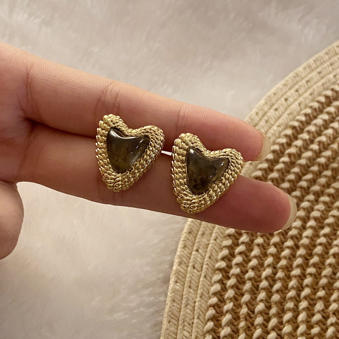 Vintage Retro Heart Heart Stainless Steel Electroplating Stud Earrings