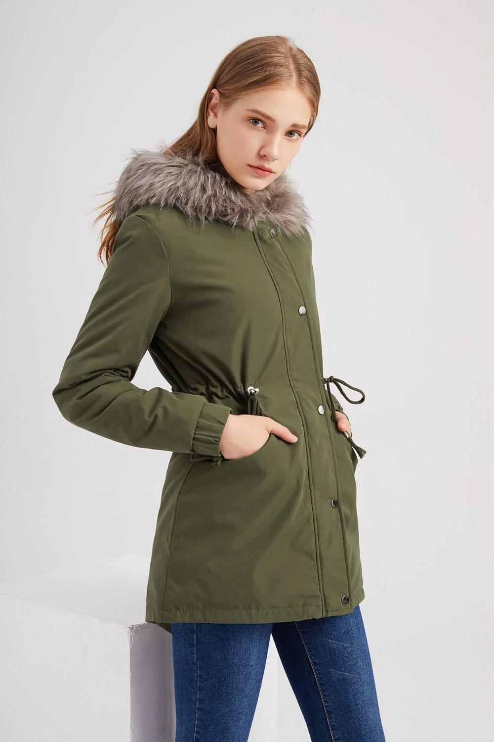 Women's Mid-length Hooded Fur Collar Warm And Fleece Coat