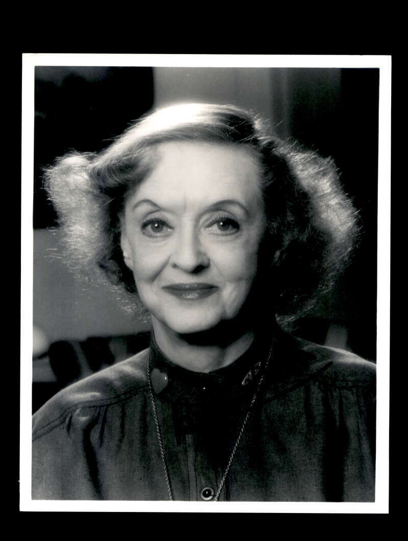 Bette Davis JSA Cert Hand Signed 8x10 Photo Poster painting Autograph