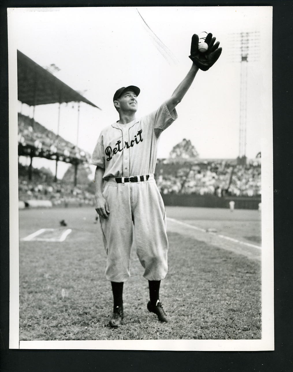 Roger Cramer fielding pose 1945 Detroit Tigers AL Pennant Winners Press Photo Poster painting