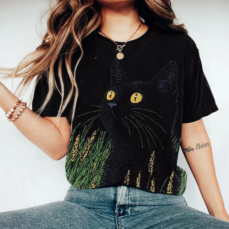 Women's Cute Black Cat In The Dark Print T-shirt