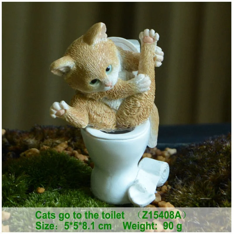 Everyday Collection Miniature Animal Figurines Mouse Pig Bunny Frog on Toilet Desktop Decoration Funny Gifts