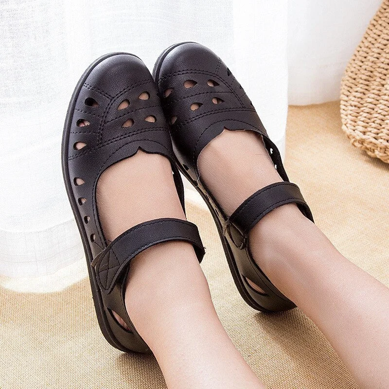 Summer Shoes Women PU Leather Flat Shoes Retro Female Ballet Flat Shoes Spring Ladies Velcro Hollow-out Loafers Women Sandals 530-1