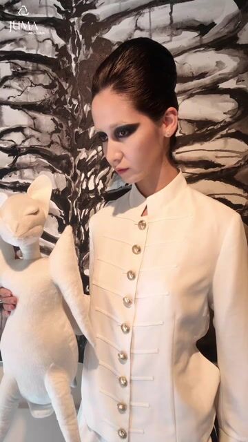 JUMA Backless Jacket  - 6 Recycled Water Bottles - White