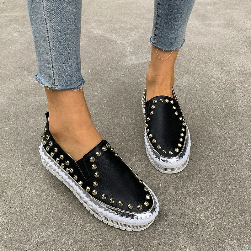 Qengg Women Flats Shoes Casual Studded Flats Luxury Brand Rivet Loafers Unisex Shoes Slip on Big Size 41 42 43 Spikes Studded