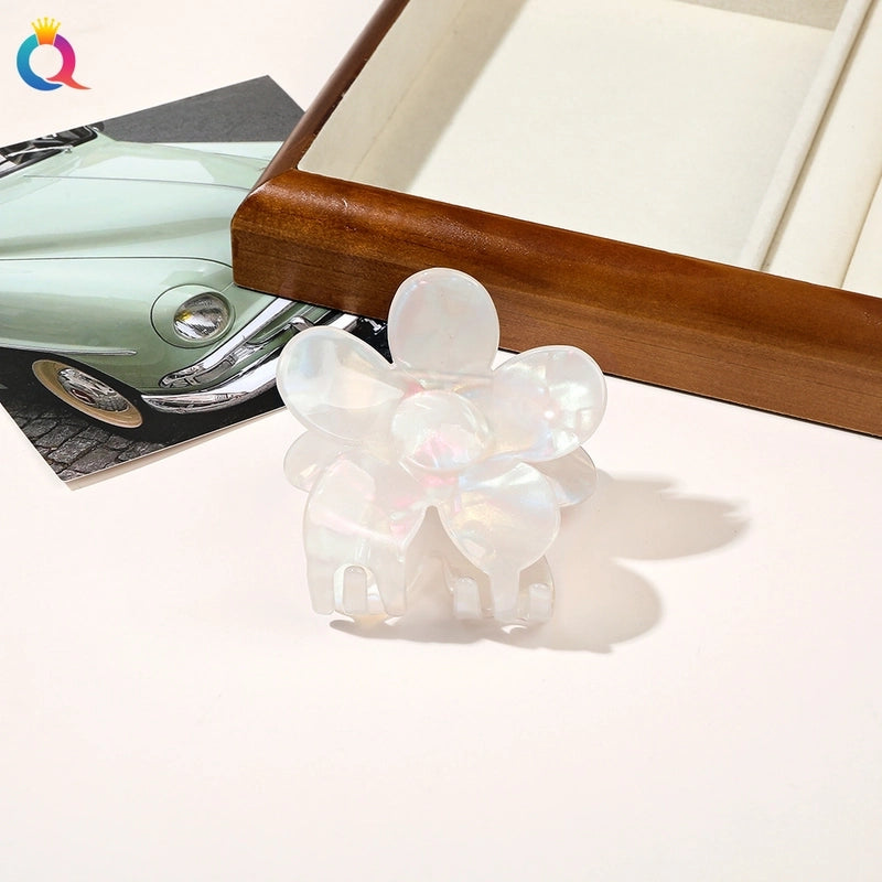 Women’s Minimalist Classic Style Solid Color PVC Hair Claws