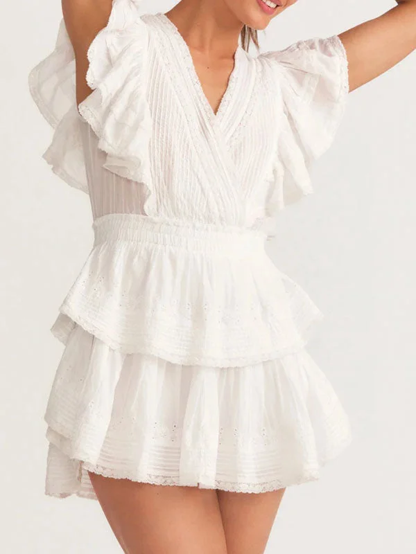 V neck ruffle dress in white