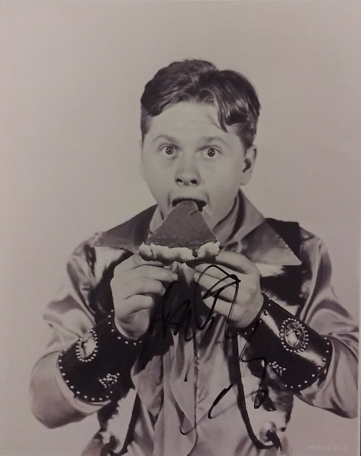 Mickey Rooney signed 8 x 10