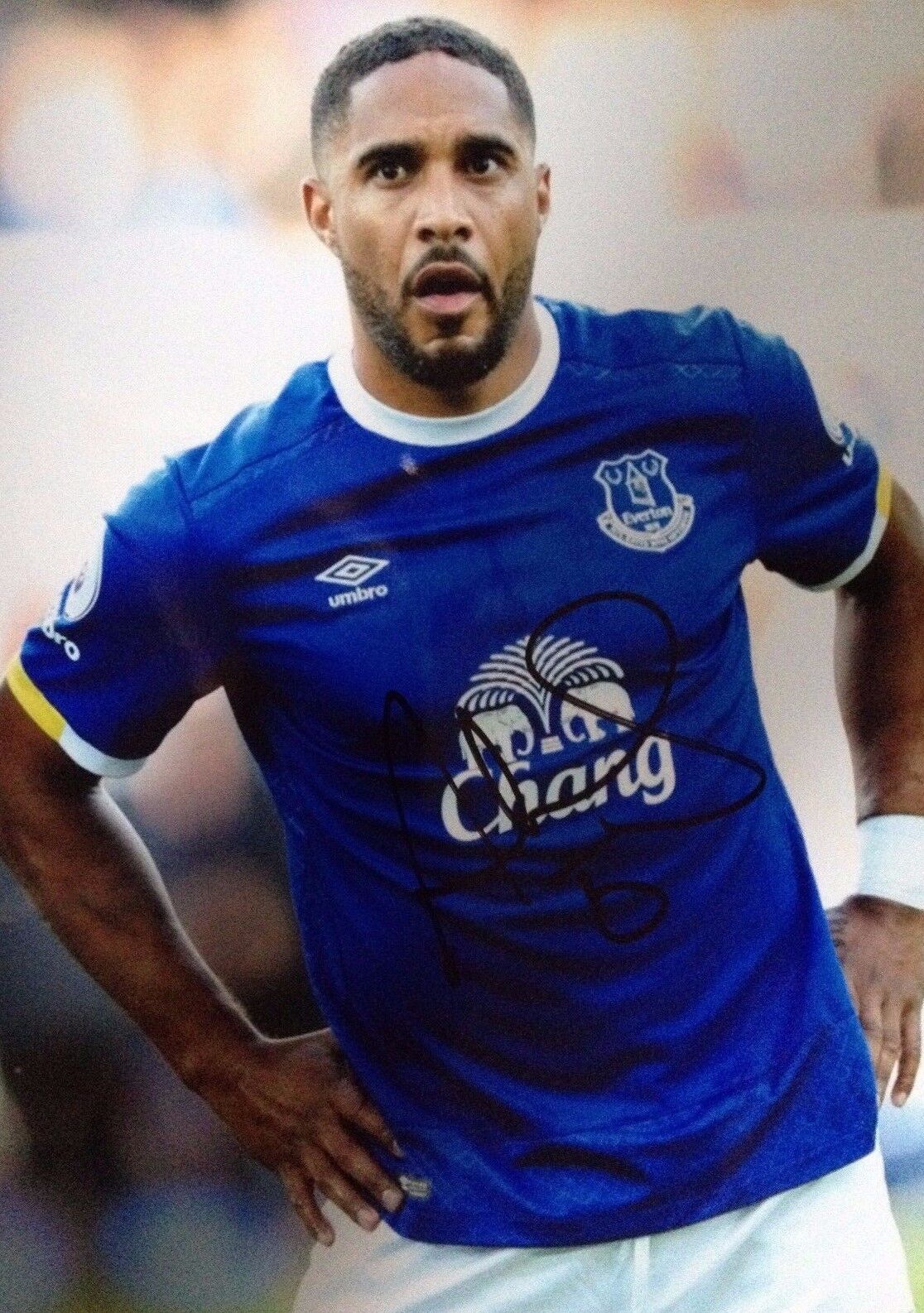 ASHLEY WILLIAMS - EVERTON FOOTBALLER - SUPERB SIGNED COLOUR Photo Poster paintingGRAPH