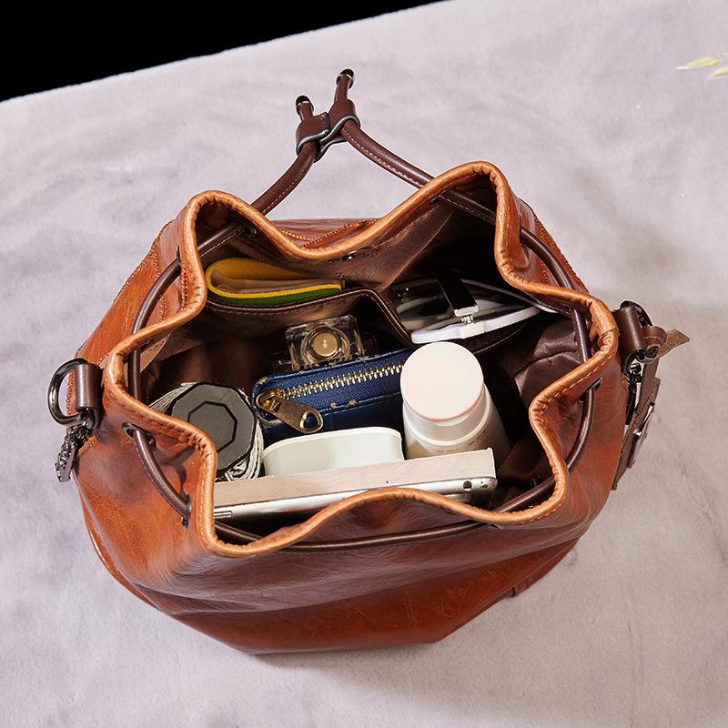 Retro Fashion Shoulder Slung Large Capacity Cable Embroidered Plaid Bucket