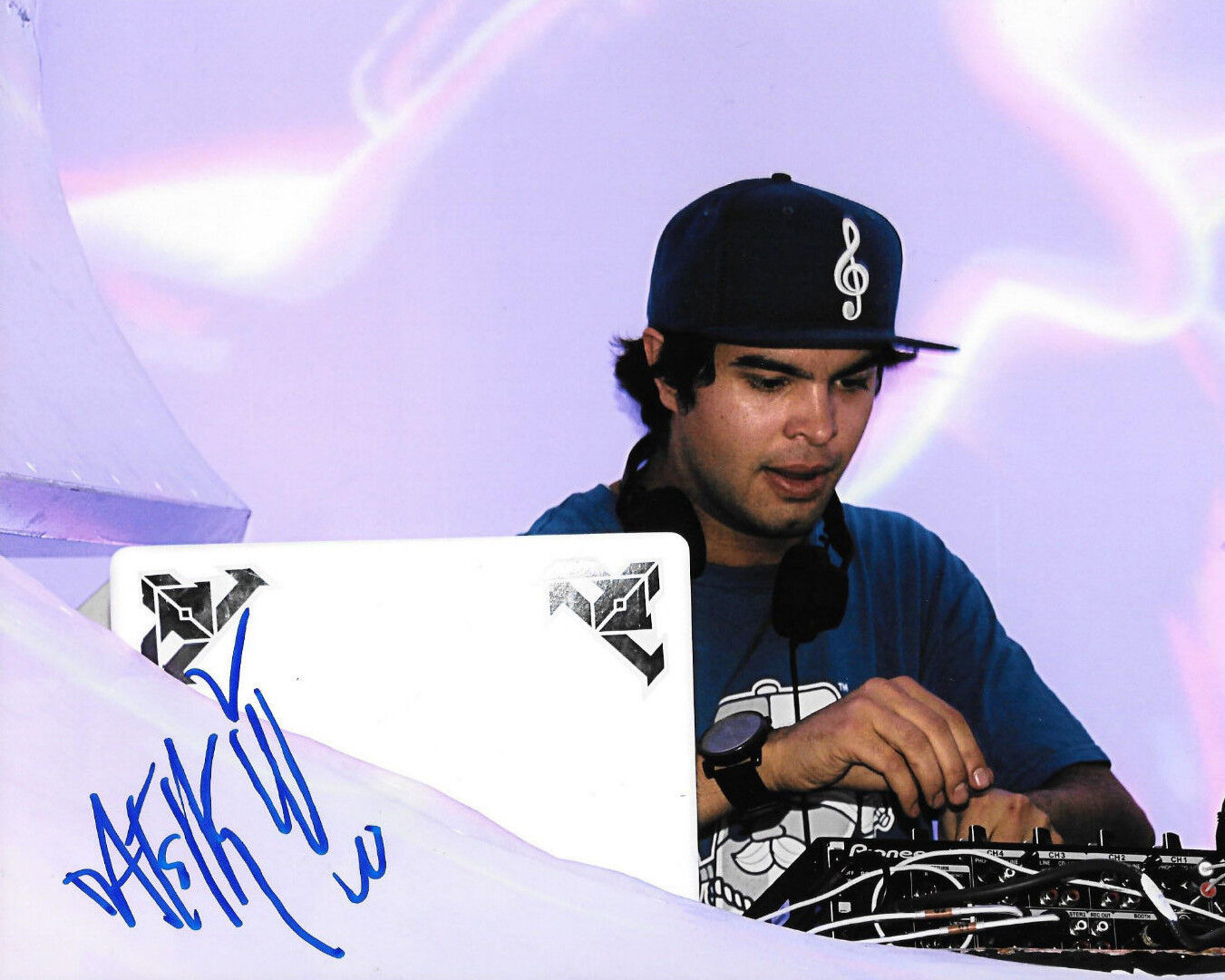 GFA Troy Beetles Canadian DJ * DATSIK * Signed 8x10 Photo Poster painting AD1 COA