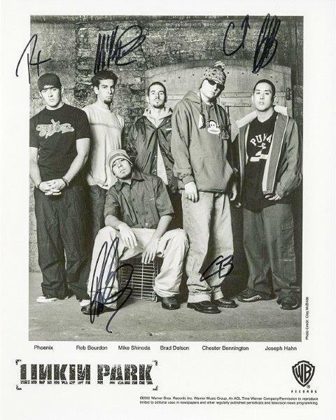 REPRINT - LINKIN PARK Chester Bennington Signed 8 x 10 Glossy Photo Poster painting Poster RP