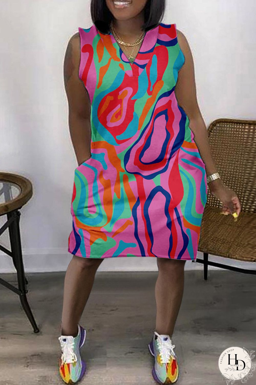 Black Fashion Casual Print Patchwork V Neck Sleeveless Plus Size Dress