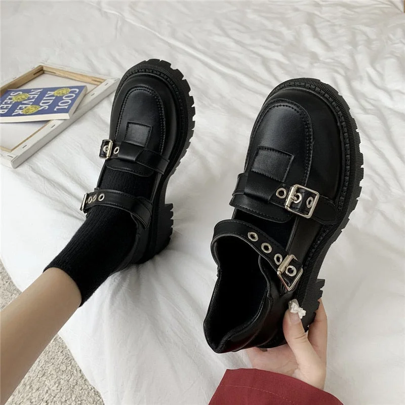 Lolita Shoes Harajuku Buckle Mary Janes Shoes Women Cross-tied Platform Shoes Patent Leather Girls Shoes Rivet Casual Shoes