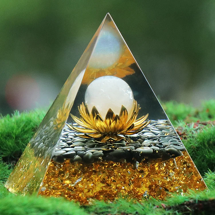 6cm Orgone Pyramid Peridot Crystal Stone Healing Orgonite Energy Chakra (I)