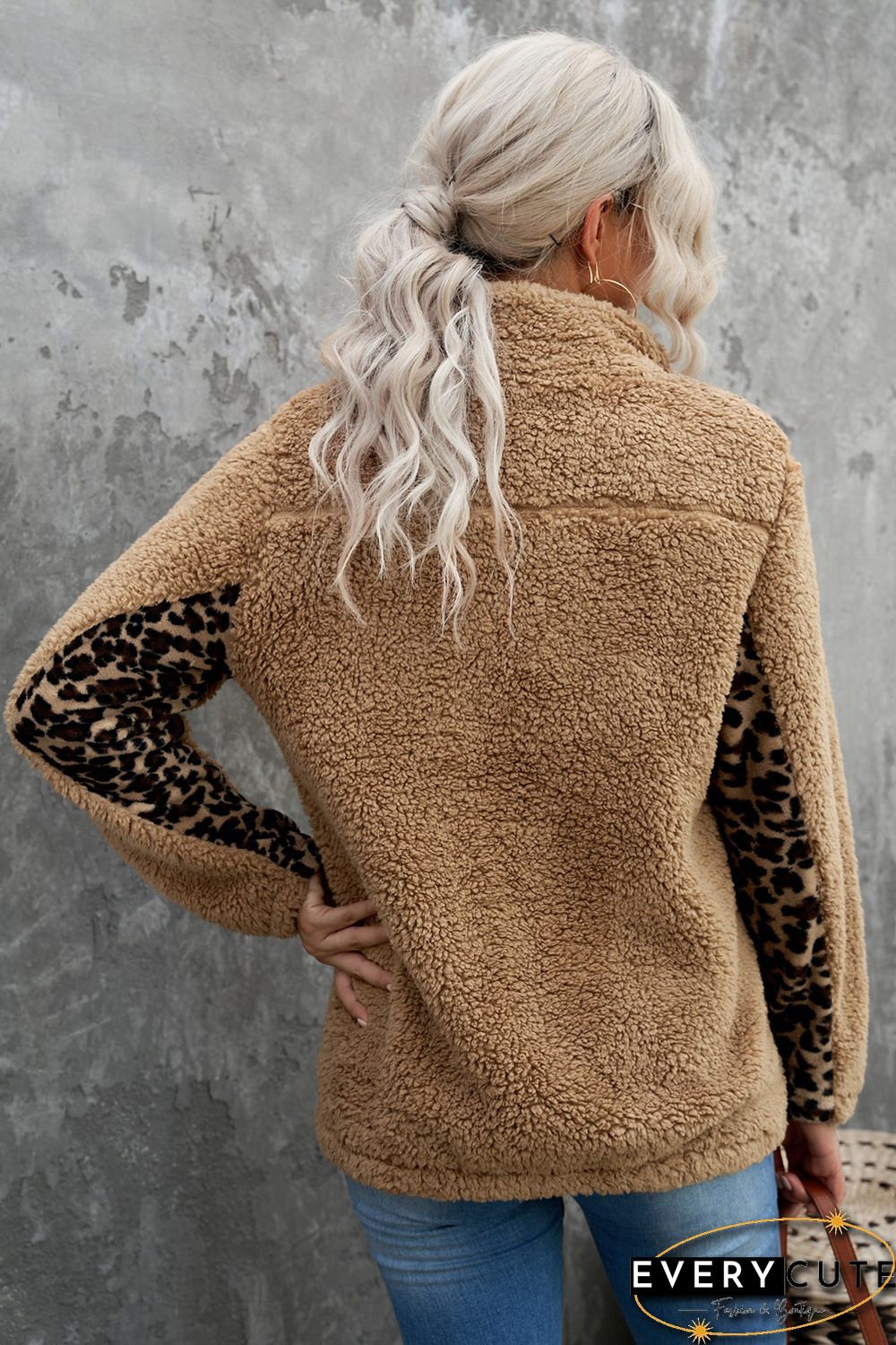 Khaki Turn-down Collar Leopard Splicing Sherpa Sweatshirt
