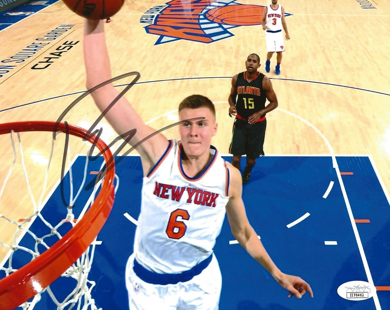 Kristaps Porzingis signed New York Knicks 8x10 Photo Poster painting autographed JSA