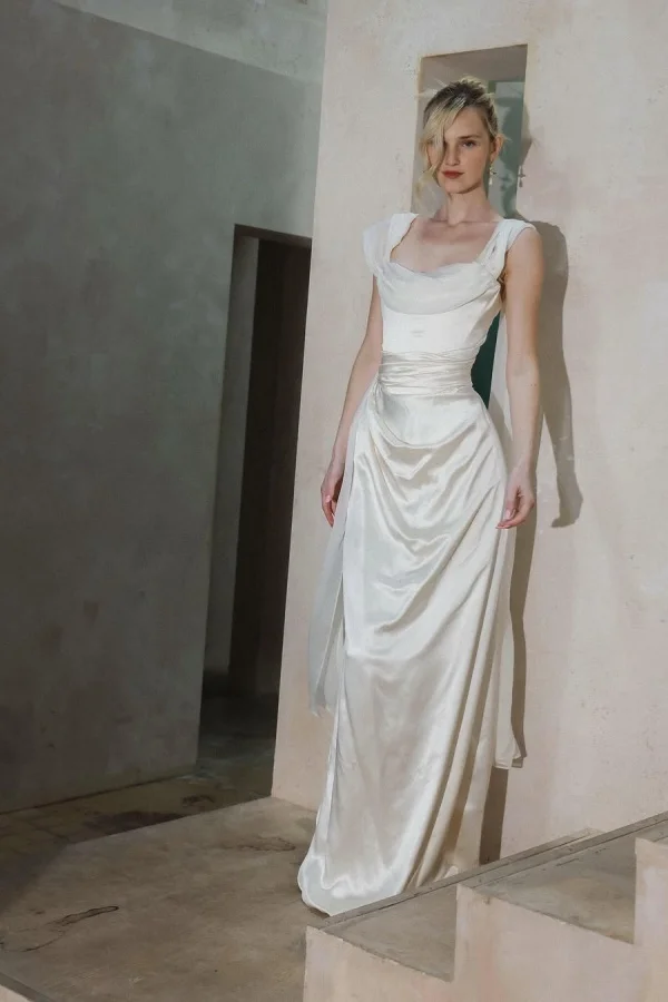 Beige Sheath Chic Elegant Strapless Prom Dress ZT0730