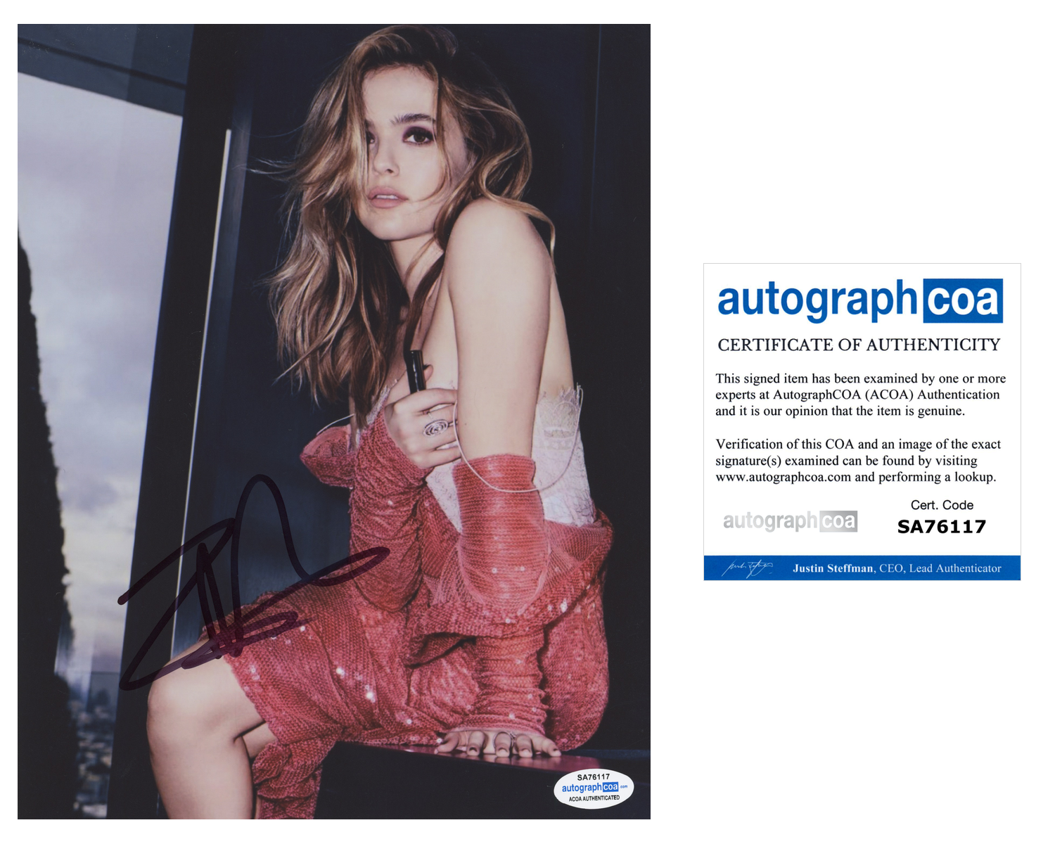 Zoey Deutch Signed Autographed 8x10 Photo Poster painting The Politician Sexy Actress ACOA COA