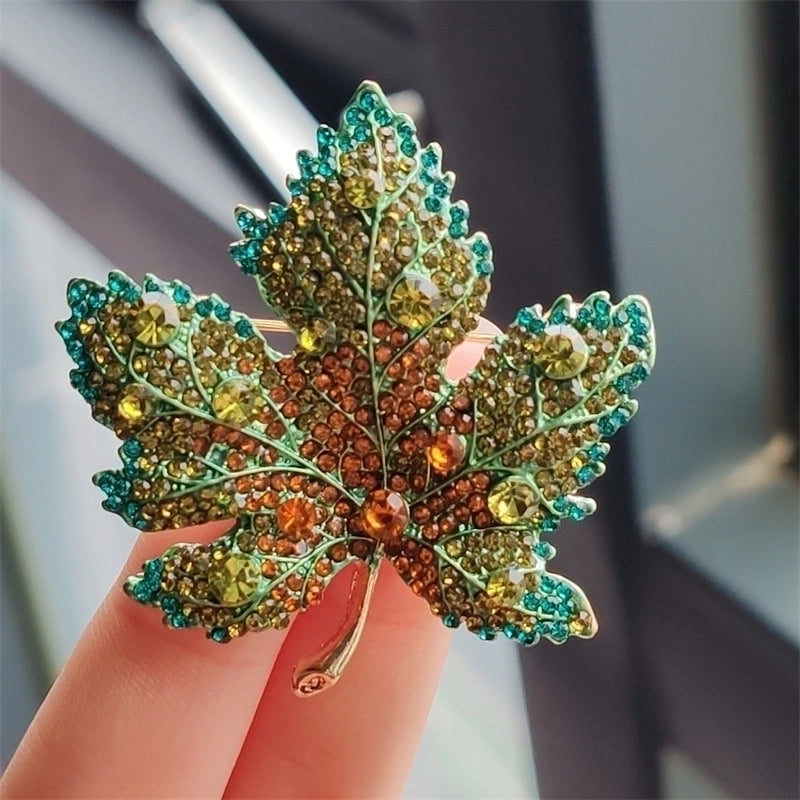 Vintage Style Pin Maple Leaf Alloy Plating Inlay Rhinestones Women’s Brooches