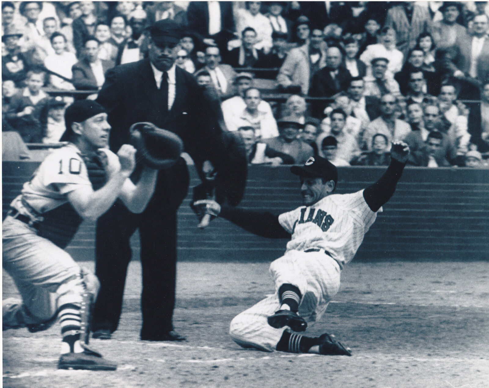 JIMMY PIERSALL CLEVELAND INDIANS VINTAGE ACTION 8x10