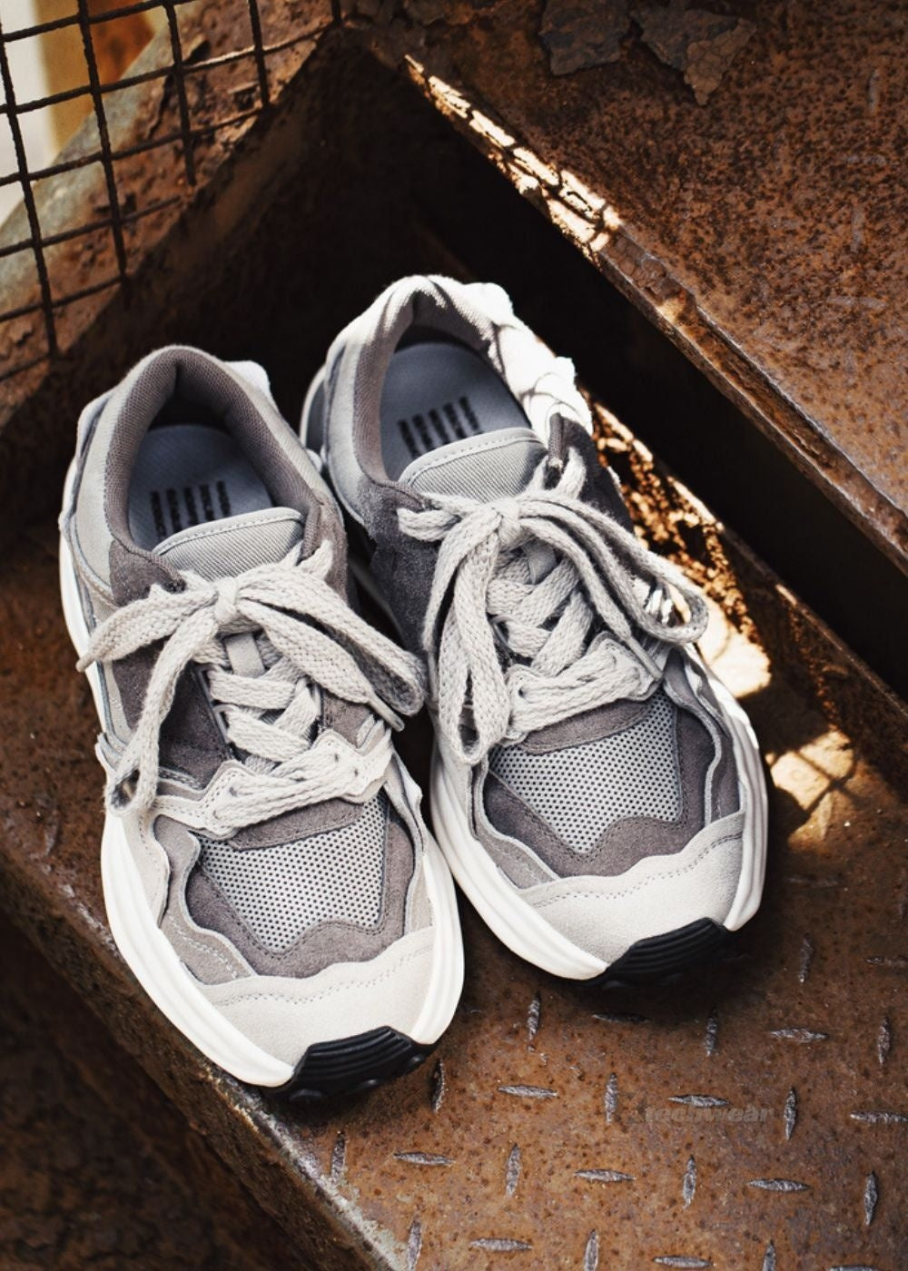 Dissolving British Trainers Techwear - X techwear-x