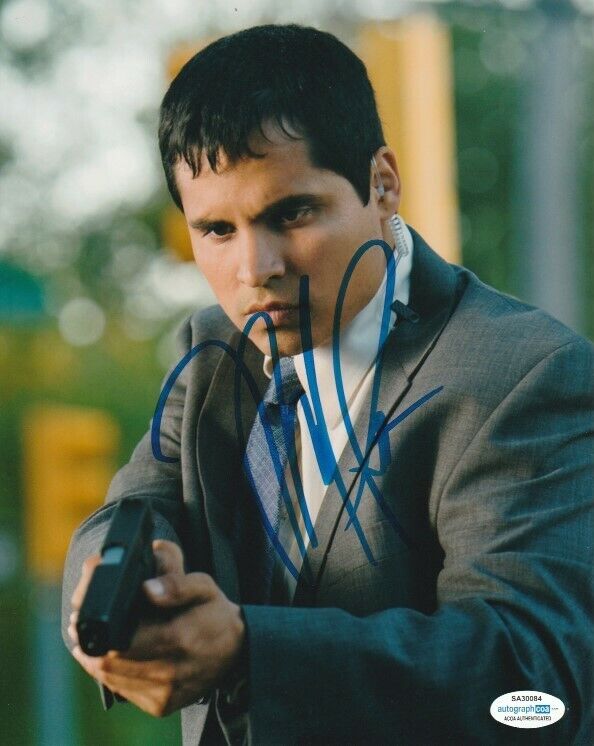 MICHAEL PENA SIGNED SHOOTER 8x10 Photo Poster painting! NARCOS FANTASY ISLAND ACOA COA PROOF!