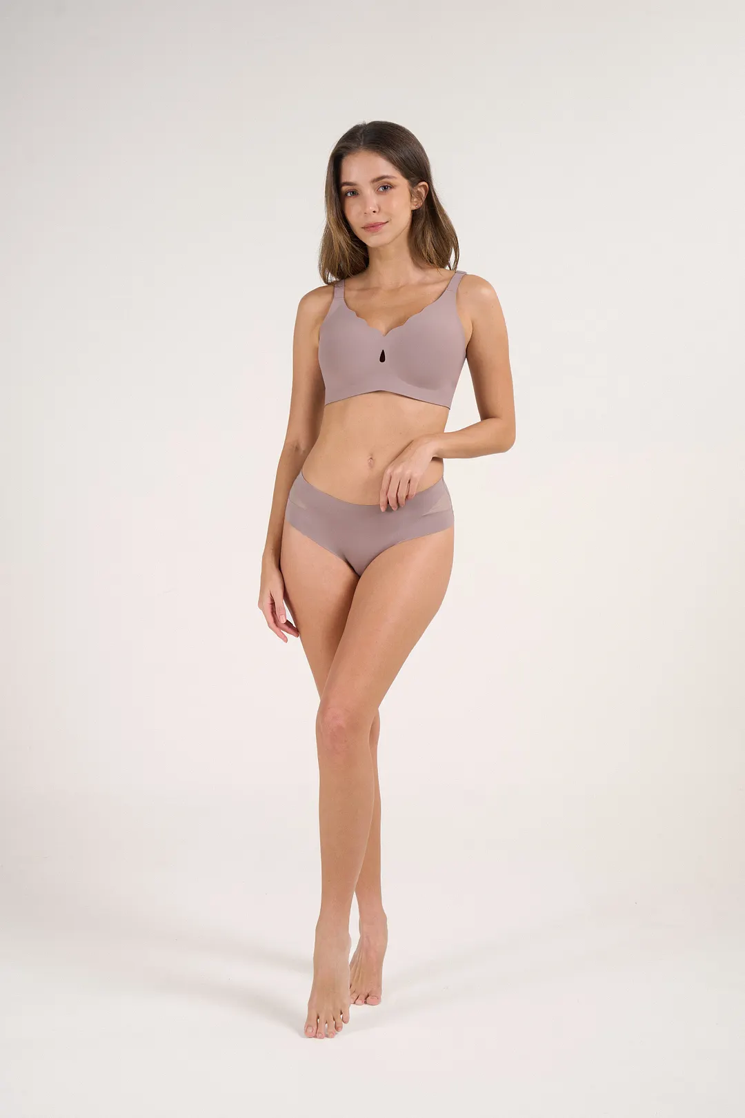 Seamless Scalloped Wireless Jelly Bra With Detail